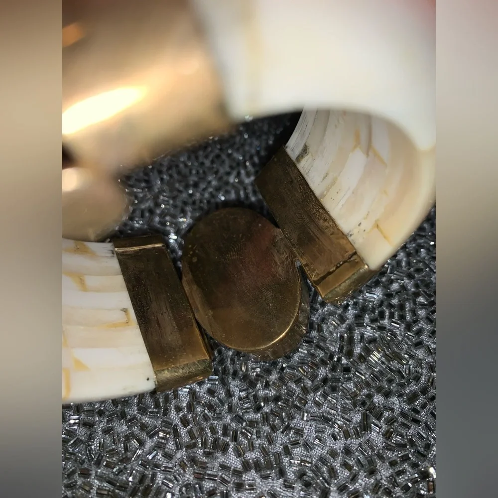 Vintage luxury Ivory Bone Black Agate Stone hinged pin bangle bracelet